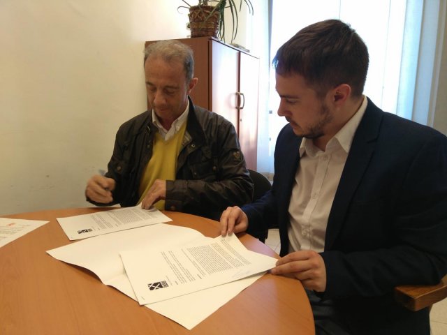 Tocant el cel amb la mà