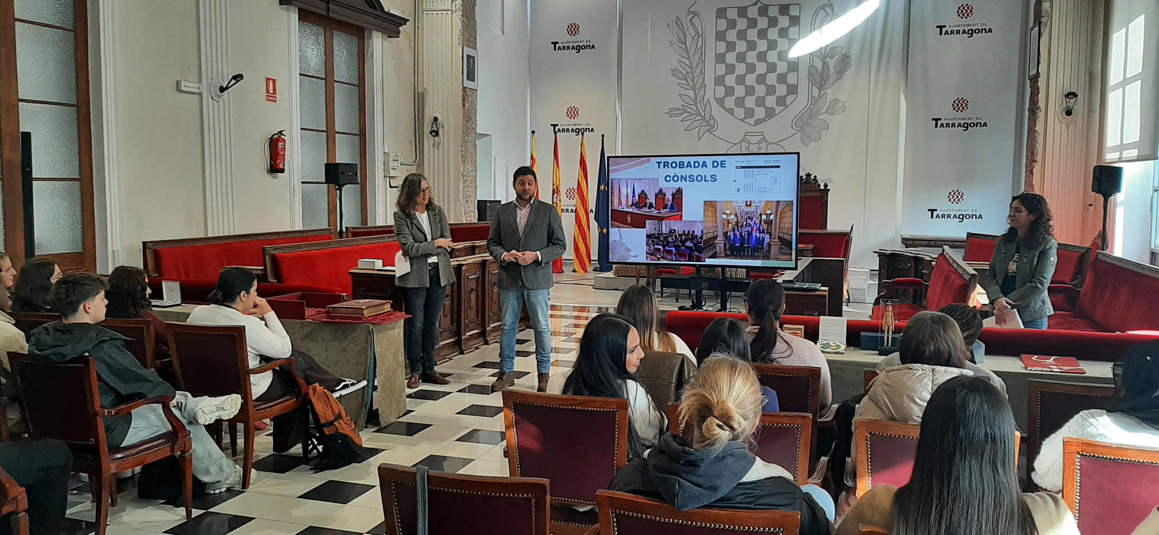 ADIR visita el Protocol de l’Ajuntament ADIR visita el Protocol de l’Ajuntament