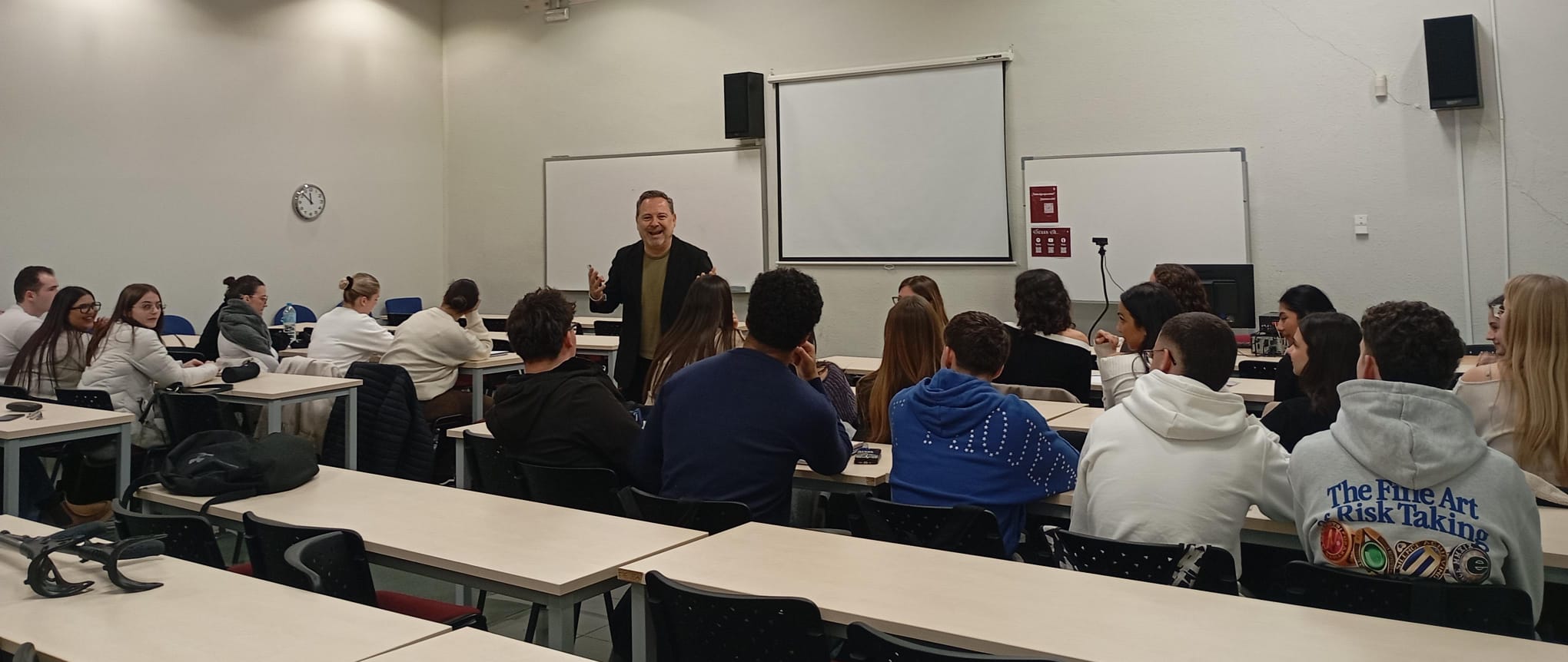 ADIR a l’Escola de Protocol de Barcelona ADIR a l’Escola de Protocol de Barcelona